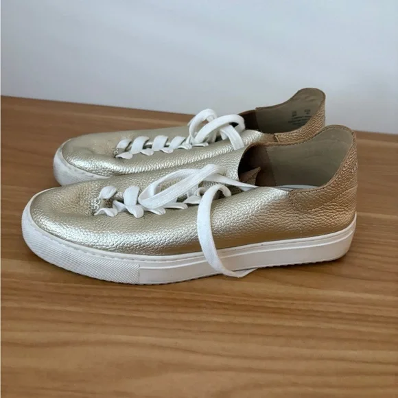 Sam Edelman Metallic Gold Textured Sneakers - Picture 6 of 7